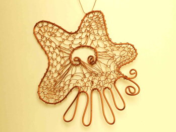 drôtený šperk-chobotnička